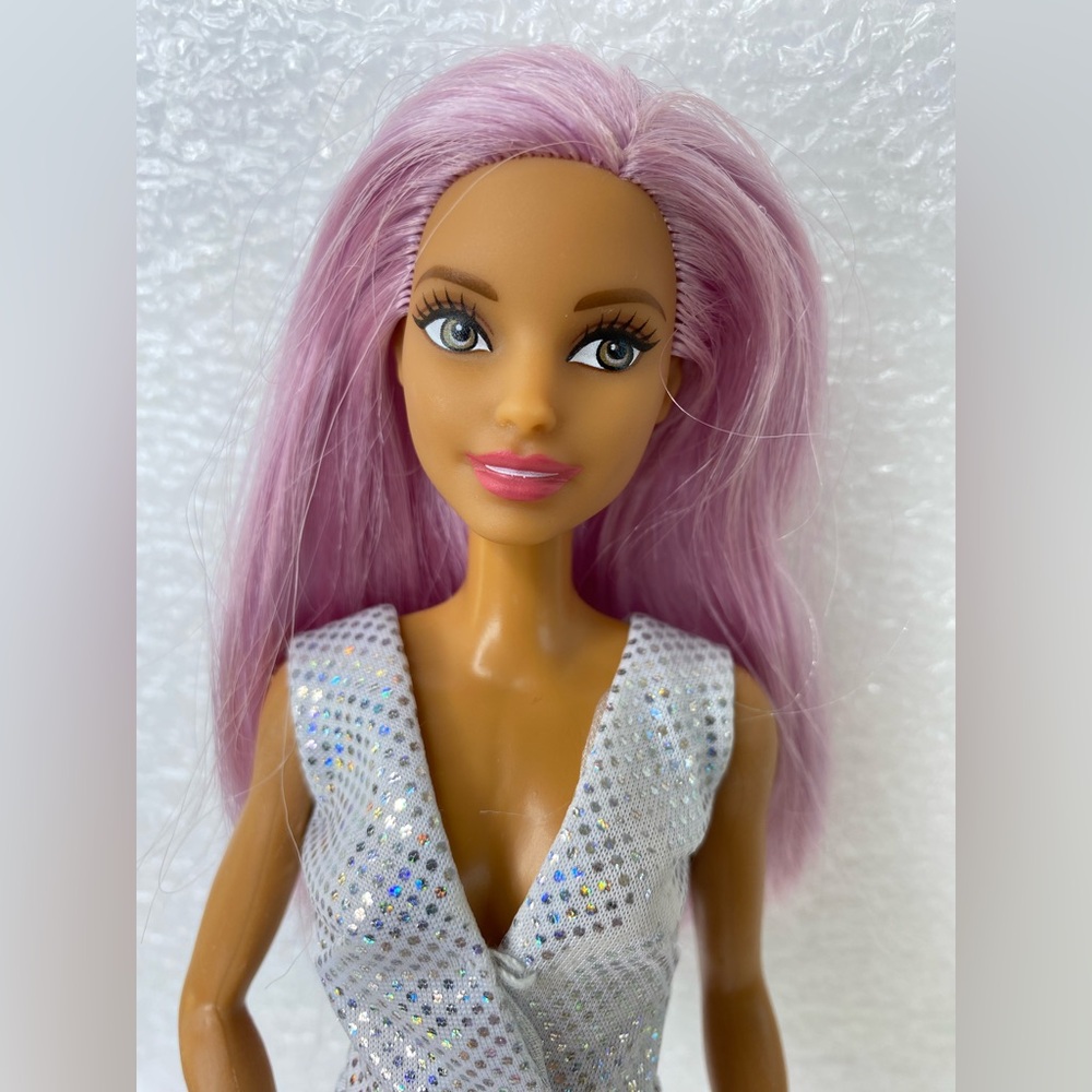 Barbie You Can Be Anything POP STAR Mattel
FXN98 Purple Hair Silver Outfit